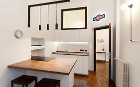 Colombo Apartment In Turin